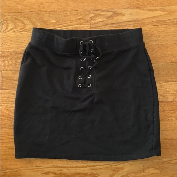 Forever 21 Dresses & Skirts - Forever 21 black skirt